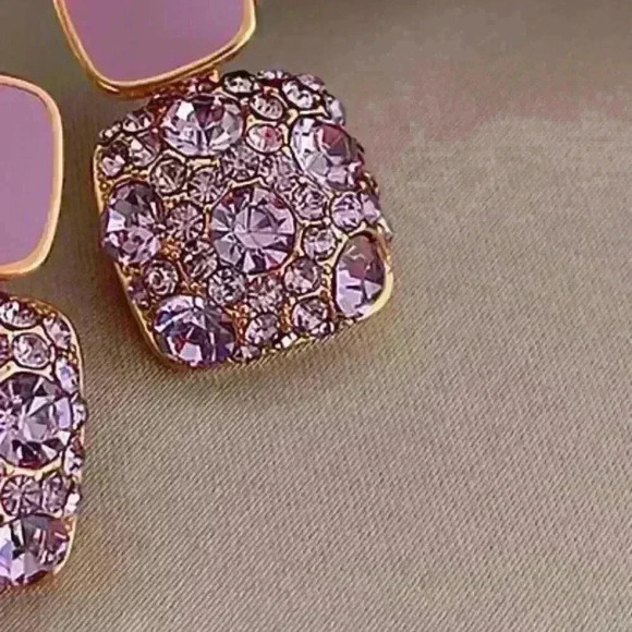 New Lavender Crystal Square Earrings - Picture 4 of 4
